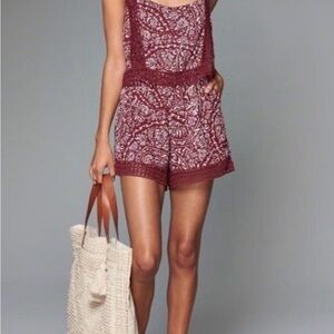 Abercrombie & Fitch Boho Floral Lace Trim Romper Burgundy White Size M NWOT
